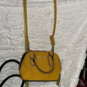 Steve Madden Bag In Dirty Yellow Colour